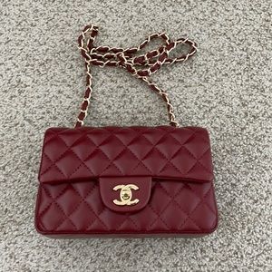 Burgundy rectangular classic bag